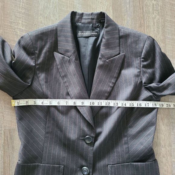 Dana Buchman Women's Size 8 Dark Grey Pinstripe 100% Wool 2-Button Blazer - Picture 9 of 12